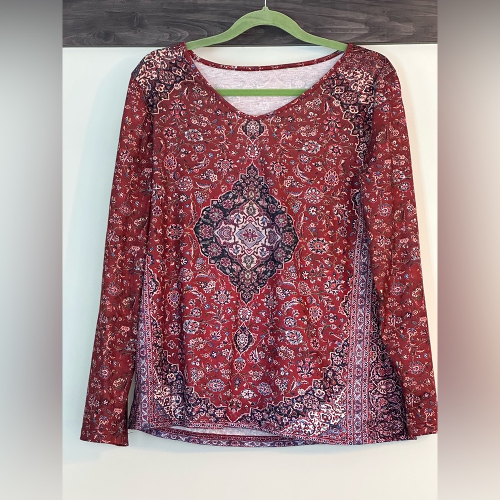 Casual, colorful tunic, large, long sleeves